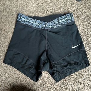 Nike pros - black